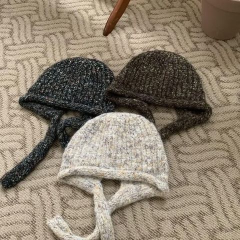 正韓 翻摺滾邊混色垂墜線毛帽｜$590 (1)