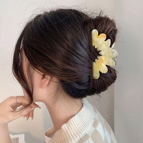 正韓花瓣造型髮夾 $180 (1)