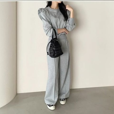 正韓立體荷葉邊上衣&車線直筒內刷毛長褲 $1180 (1)