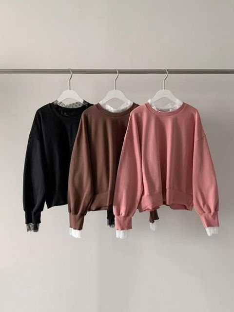 正韓優雅配色拼接袖口領口大學T上衣｜💰$980 (1)