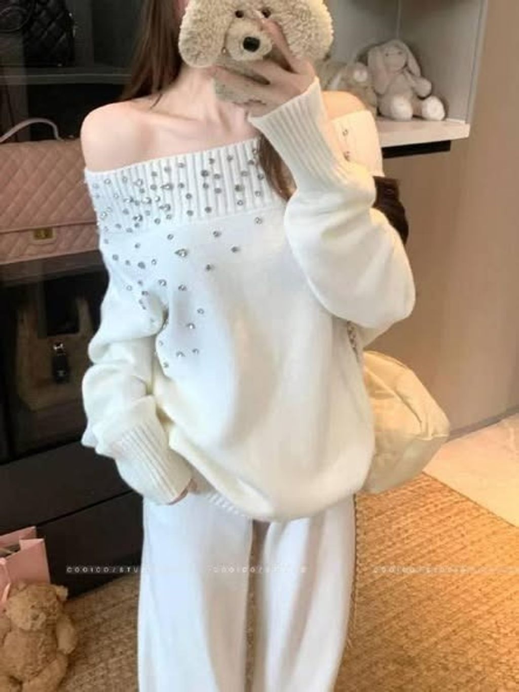 正韓鋯石鑽點綴平口露肩長版上衣｜💰$980 (1)