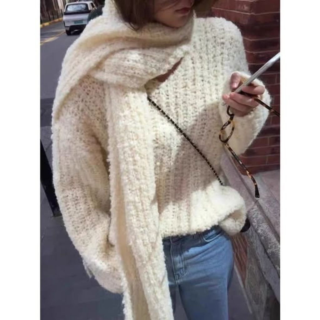 正韓柔軟V領寬鬆素色毛衣&圍巾 套組 $980 (1)