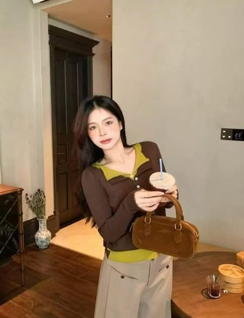 正韓假兩件翻領羅紋修身罩衫上衣 _ $980 (1)