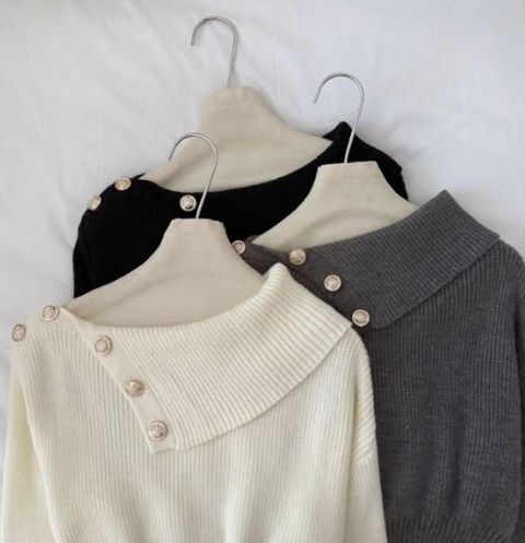 正韓羊絨微拉露肩鈕扣針織短洋裝｜$1080 (1)