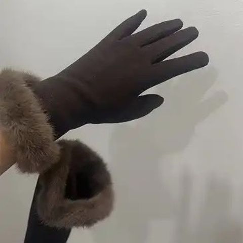 正韓貴氣毛圈內細絨手套 $295 (4)