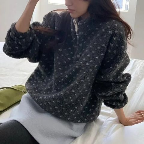 正韓滿版印花羊羔毛上衣 $1080 (3)