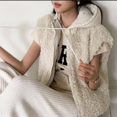 正韓羊羔毛連帽背心-138 (1)