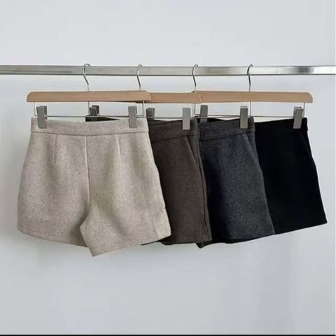 正韓毛呢百搭短褲 $1180 (1)