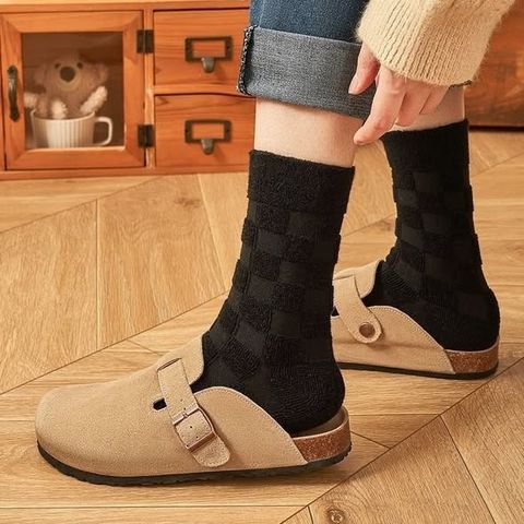 正韓立體格紋厚襪子 $480 (1)