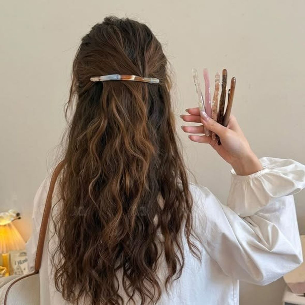 正韓曲線一字彈跳夾 $250 (1)