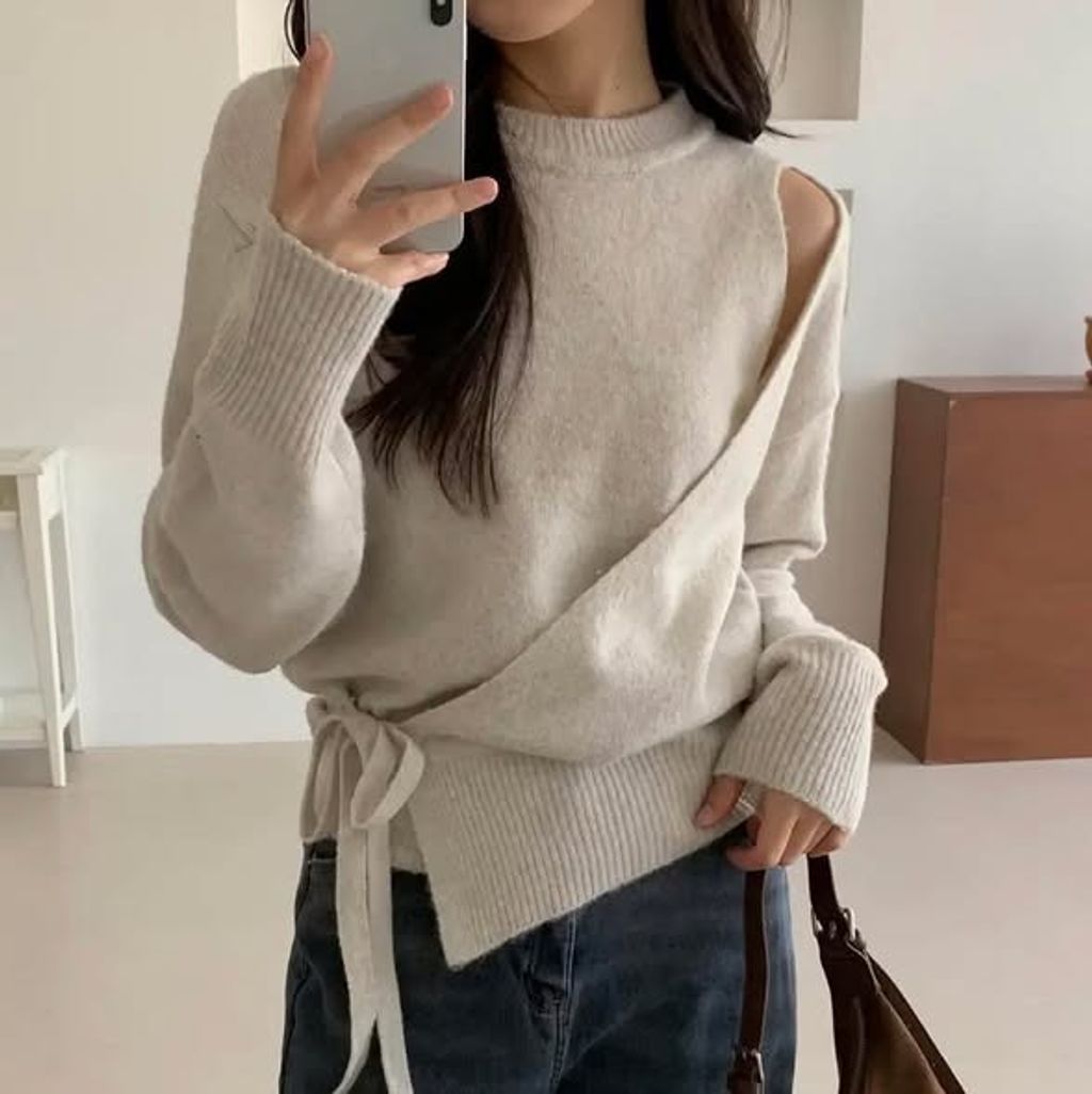 正韓側交叉綁帶造型針織上衣 $980 (1)