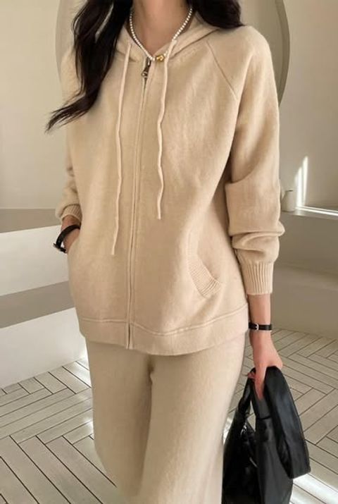 正韓連帽拉鍊外套&鬆緊腰直筒褲 套裝 $1280 (2)