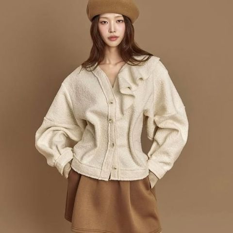 正韓不規則單邊荷葉毛呢外套 $1180 (2)