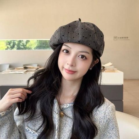 正韓滿版愛心拼接帽 $480 (1)