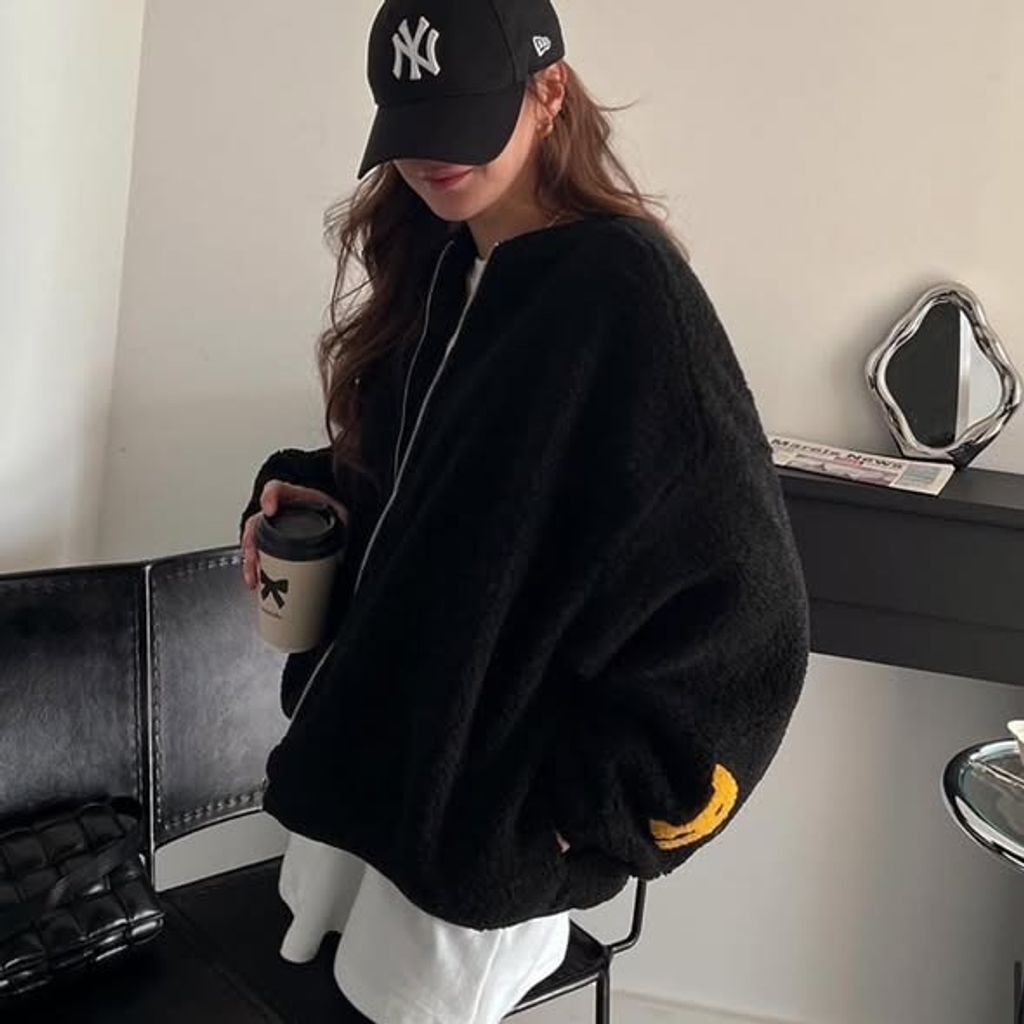 正韓毛毛字母內鋪棉個性外套 $1280 (1)