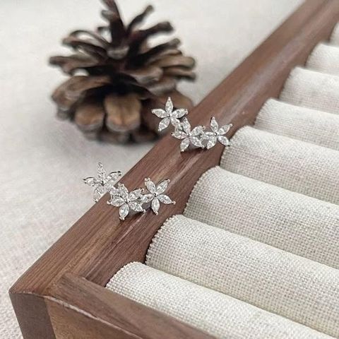 正韓排鑽花朵耳環 $195 (3)