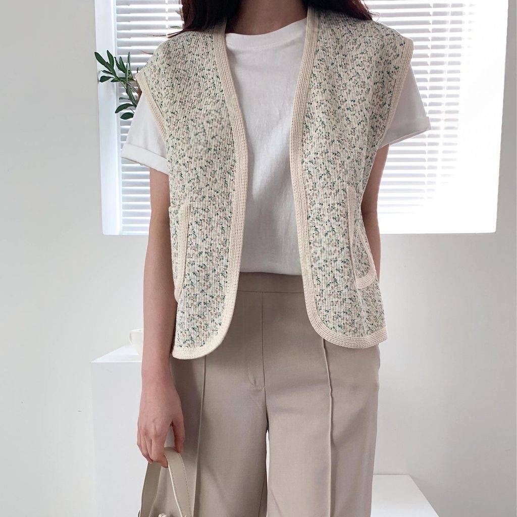 正韓甜美小碎花老奶奶背心外套 _ $980 (2)