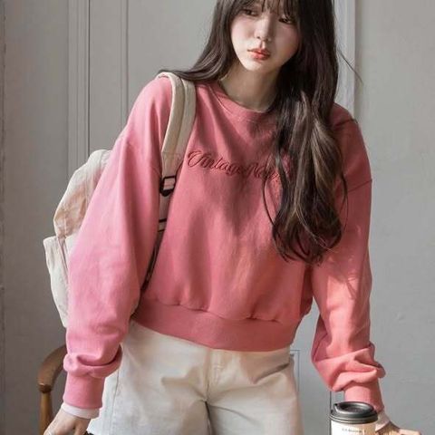 正韓電繡字母韓風上衣 $695 (1)