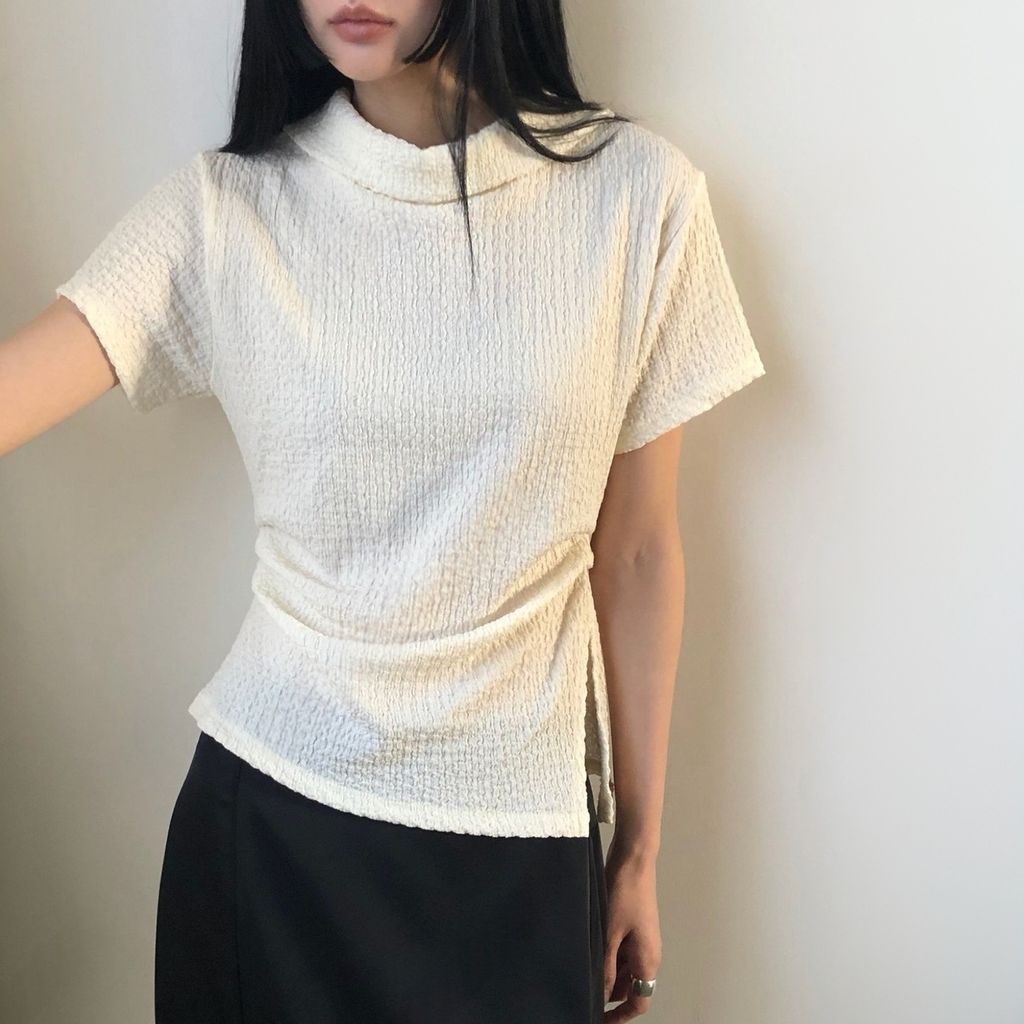 正韓皺褶布料側開衩立領上衣$795 (2)