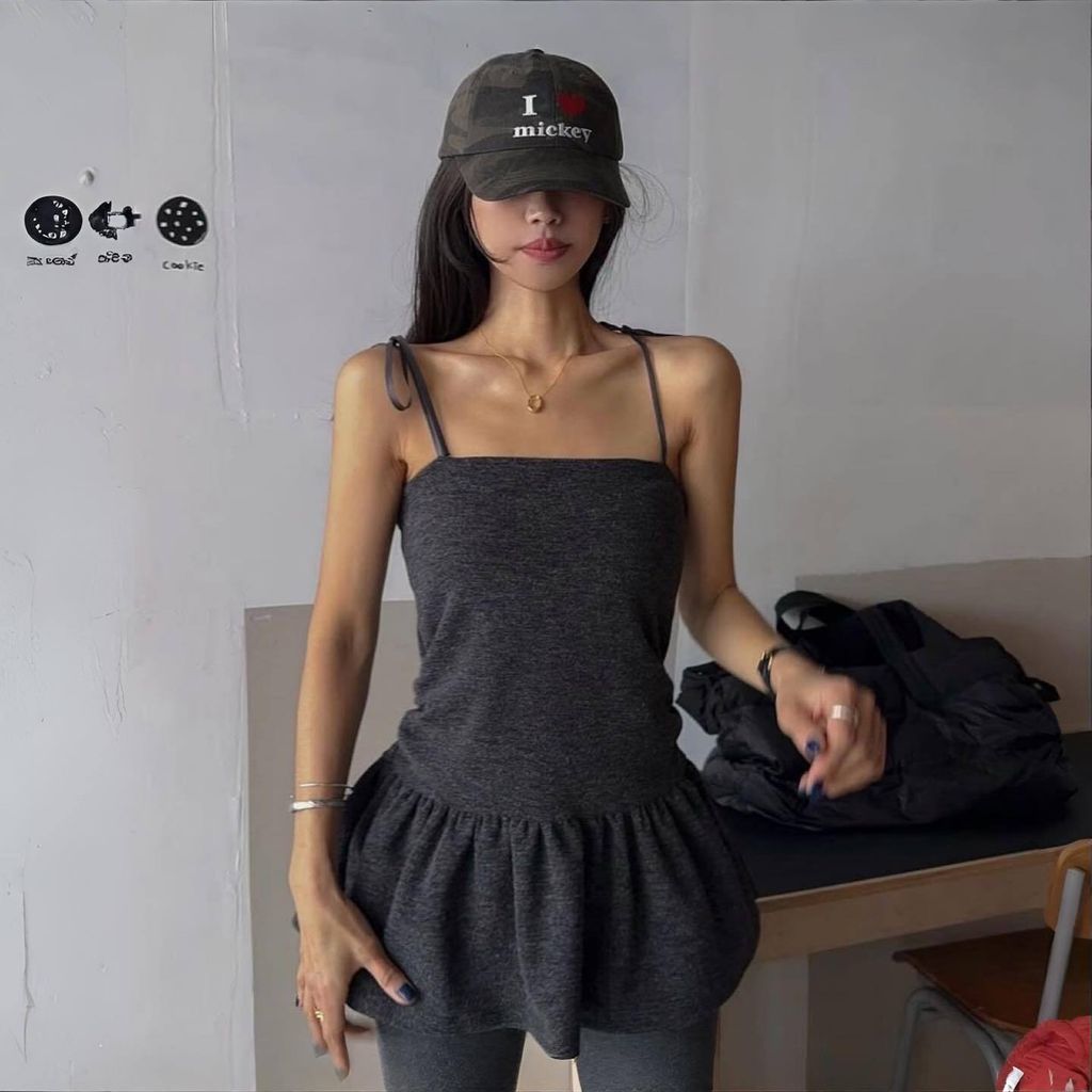 正韓蝴蝶結細肩帶荷葉下擺長版背心｜$1480 (1)