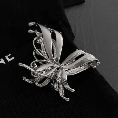 正韓蝴蝶造型髮夾 $180 (1)