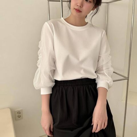 正韓拼接抓皺透紗袖圓領上衣｜$1280 (4)