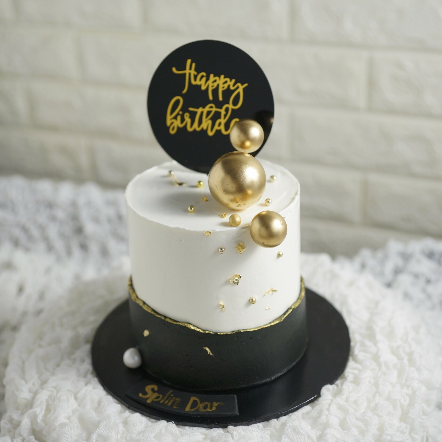 Elegant! Black white cake with gold flakes. Book your slot with us now!  Link in bio 💛 Available for: Delivery: Runner / Grab Self Pick… | Instagram