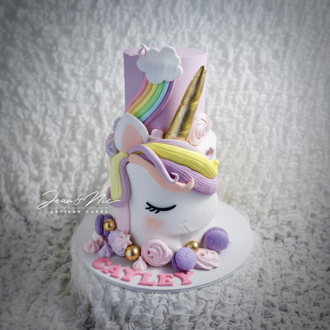 Strawberry Semi Fondant Unicorn Cake, For Birthday Parties, Packaging Type:  Carton Box