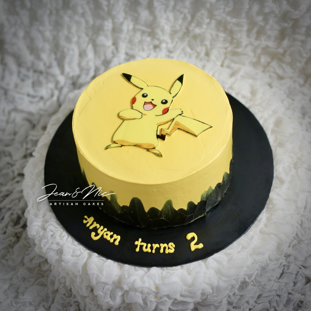 Vulpix Pokemon Pikachu Theme Cake