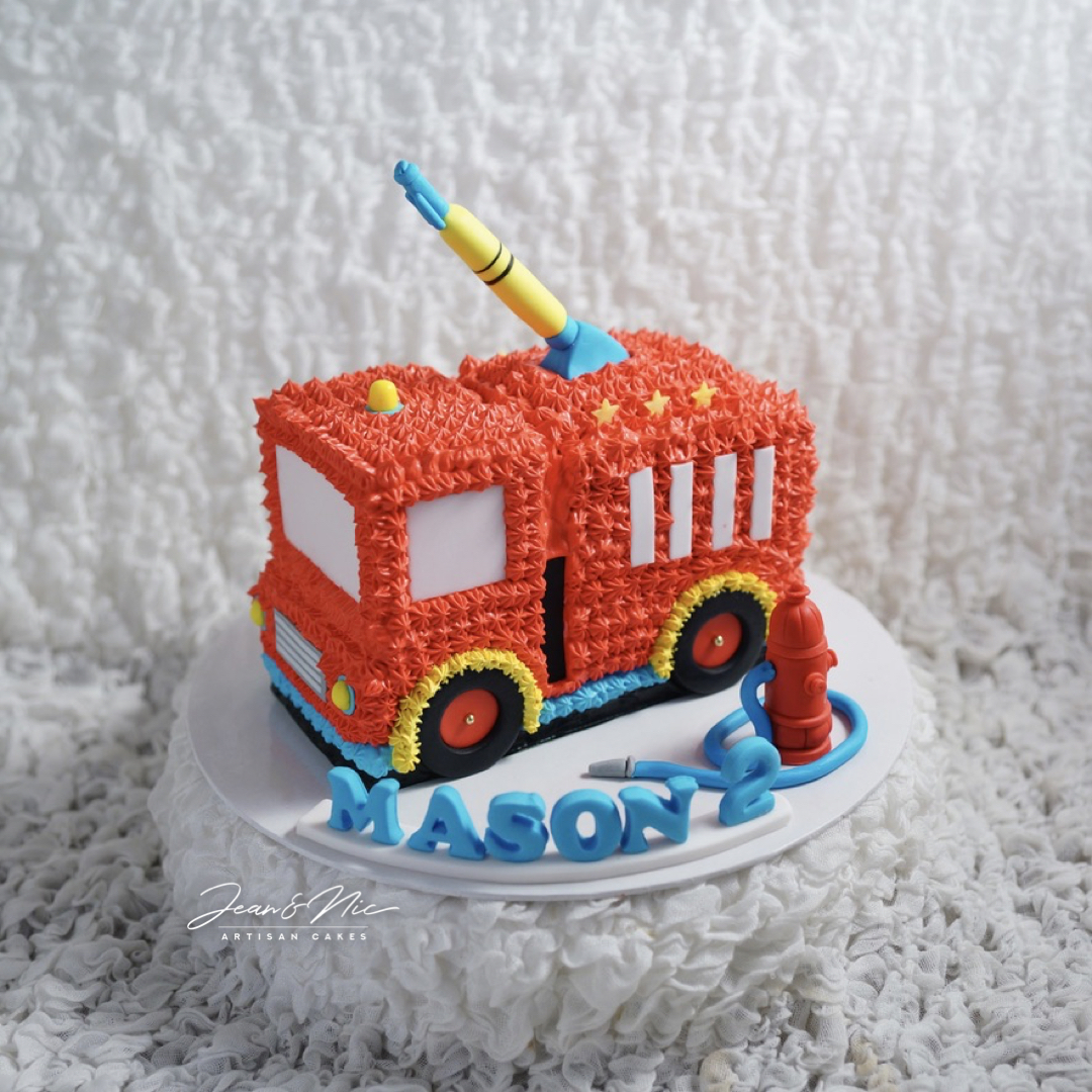 Sara Elizabeth - Custom Cakes & Gourmet Sweets: 3D Fire Truck Cake Tutorial