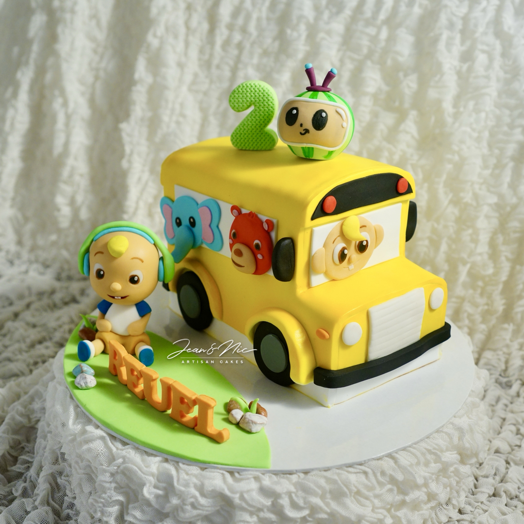 baby bus birthday cake | baby bus theme ice cream cake for baby