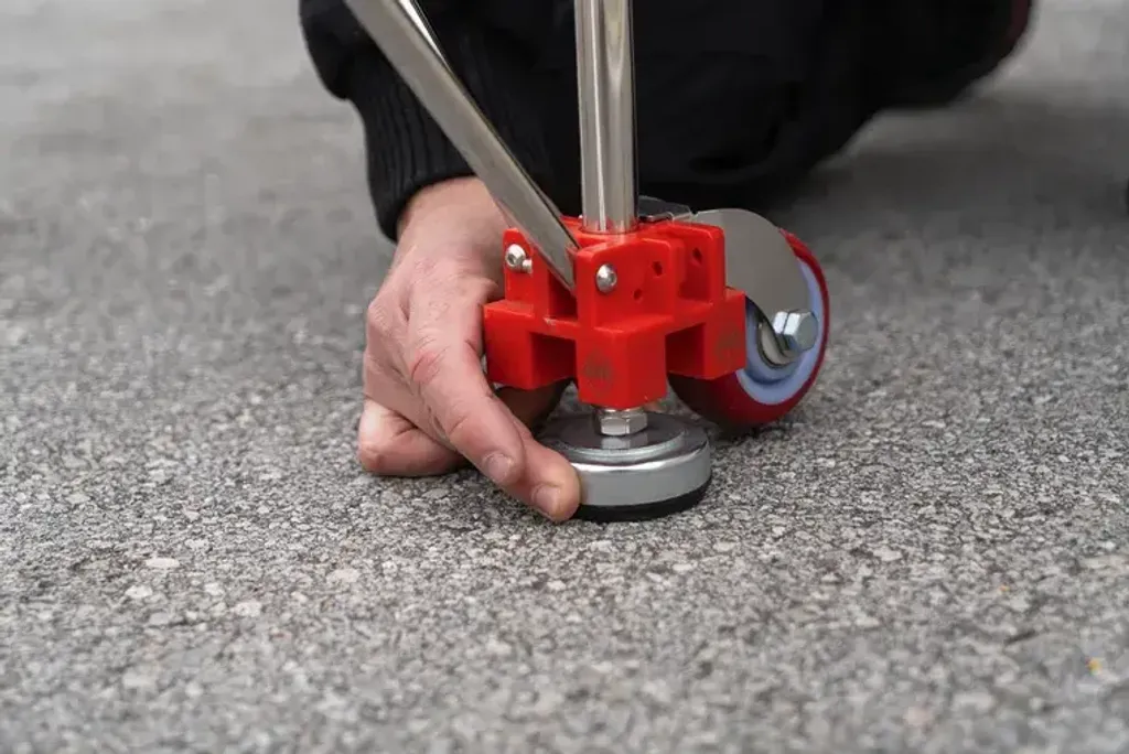 retractable-worktable