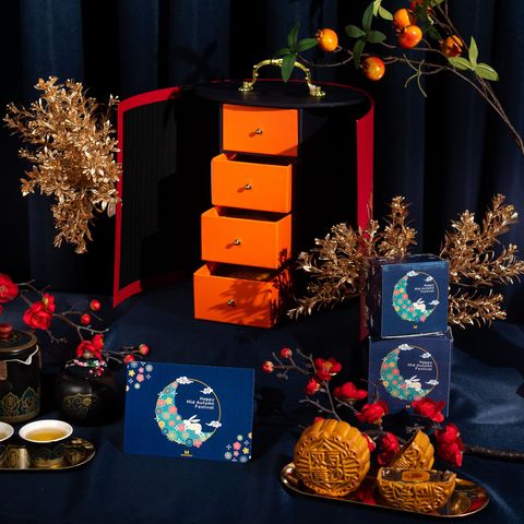 mid-autumn-gift-lunar-set-oval-4-drawer-box-opened-square_olc6gq