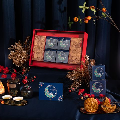 mid-autumn-gift-celestial-premium-wooden-box-opened-square_dkogpl