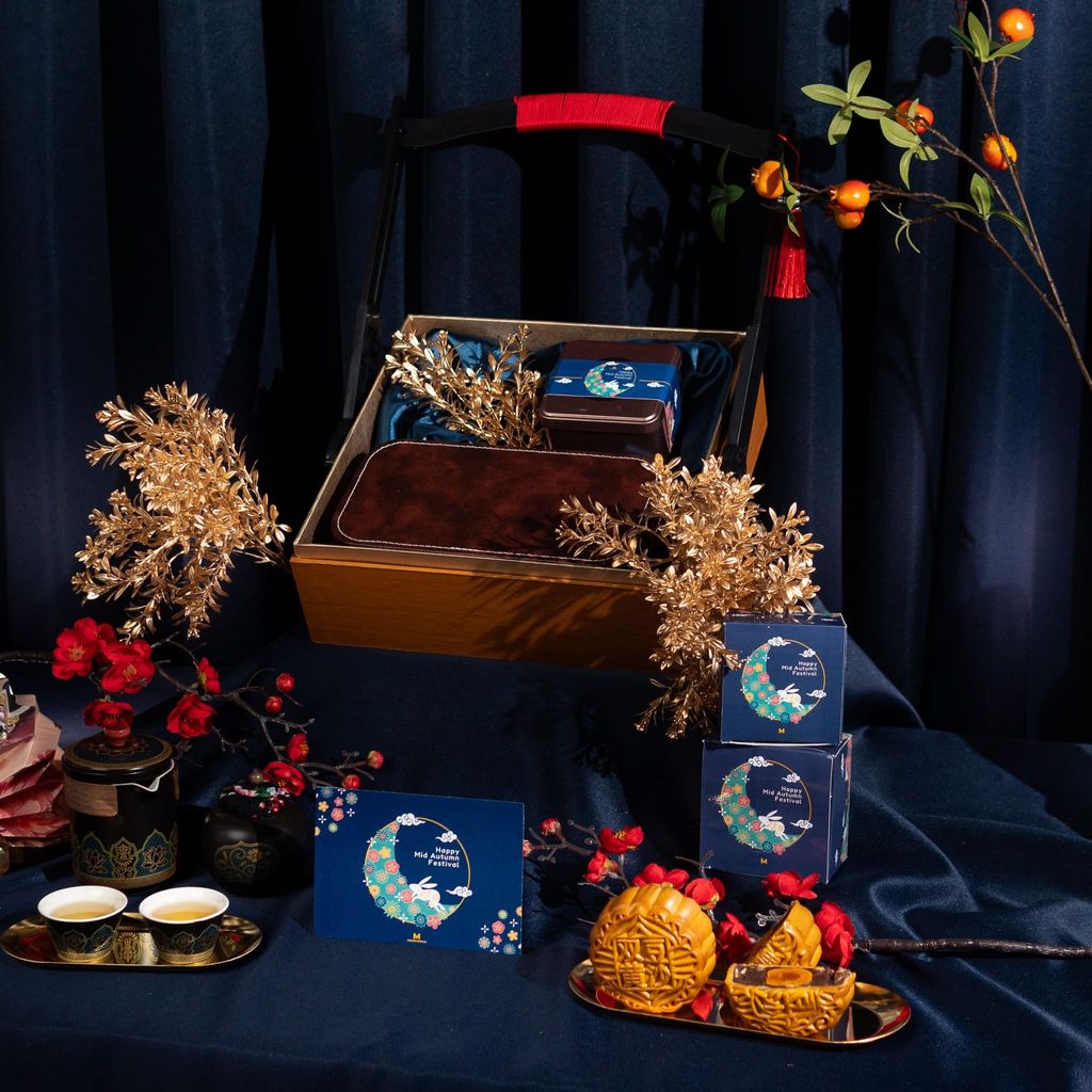 mid-autumn-gift-golden-set-2-layer-red-mooncake-box-B-square_qqhagt