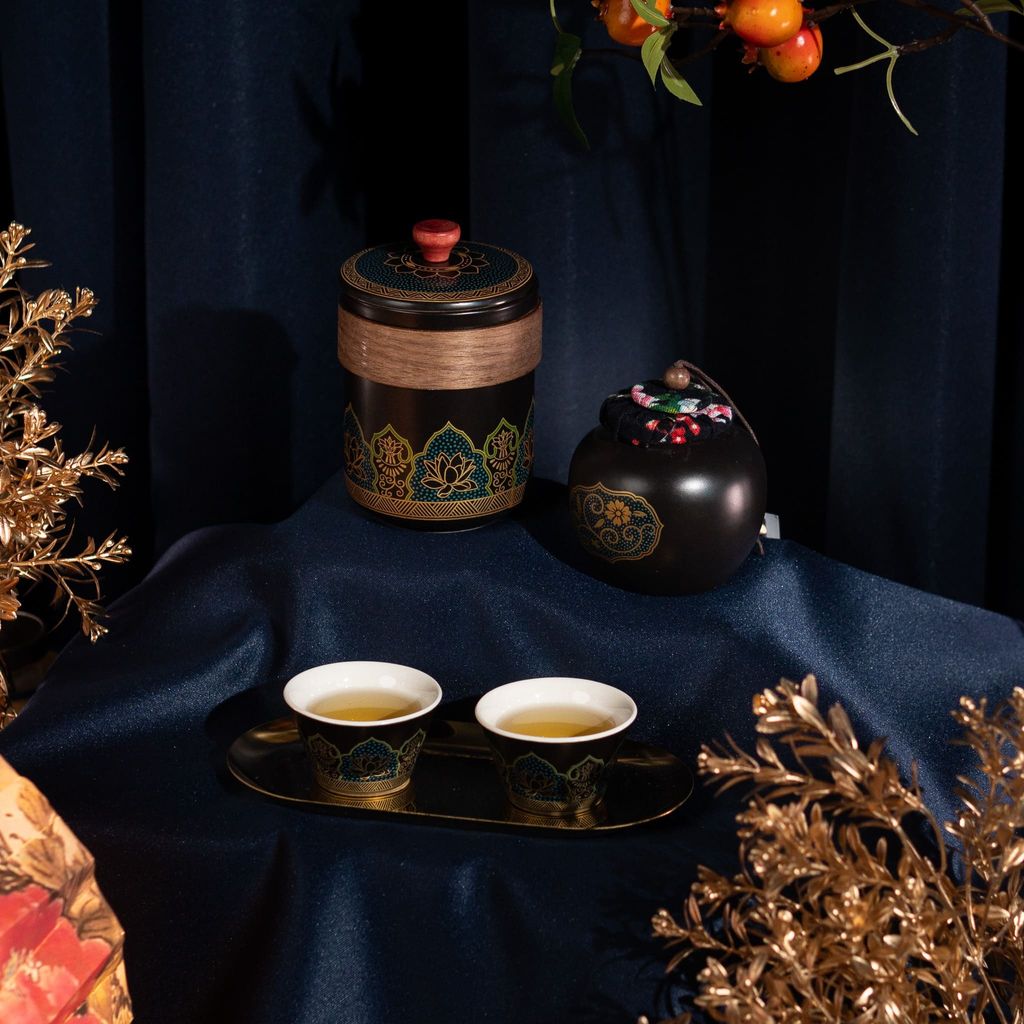 tea-set_j85wyv