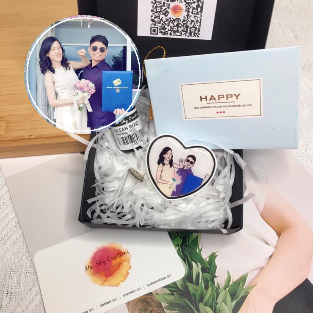 No.5 Photo Portrait Personalised Aroma Stone - Car Clip (2).JPG