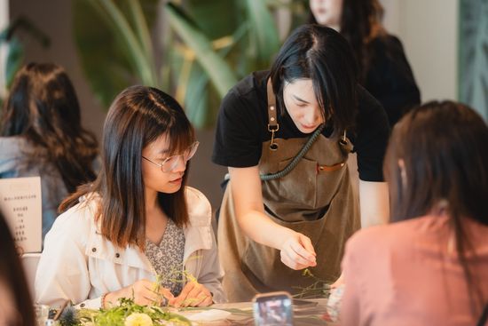 企業進修｜福委團康課程 | 微光花藝｜鮮花、永生花、花藝佈置｜台北花店、高雄花店推薦