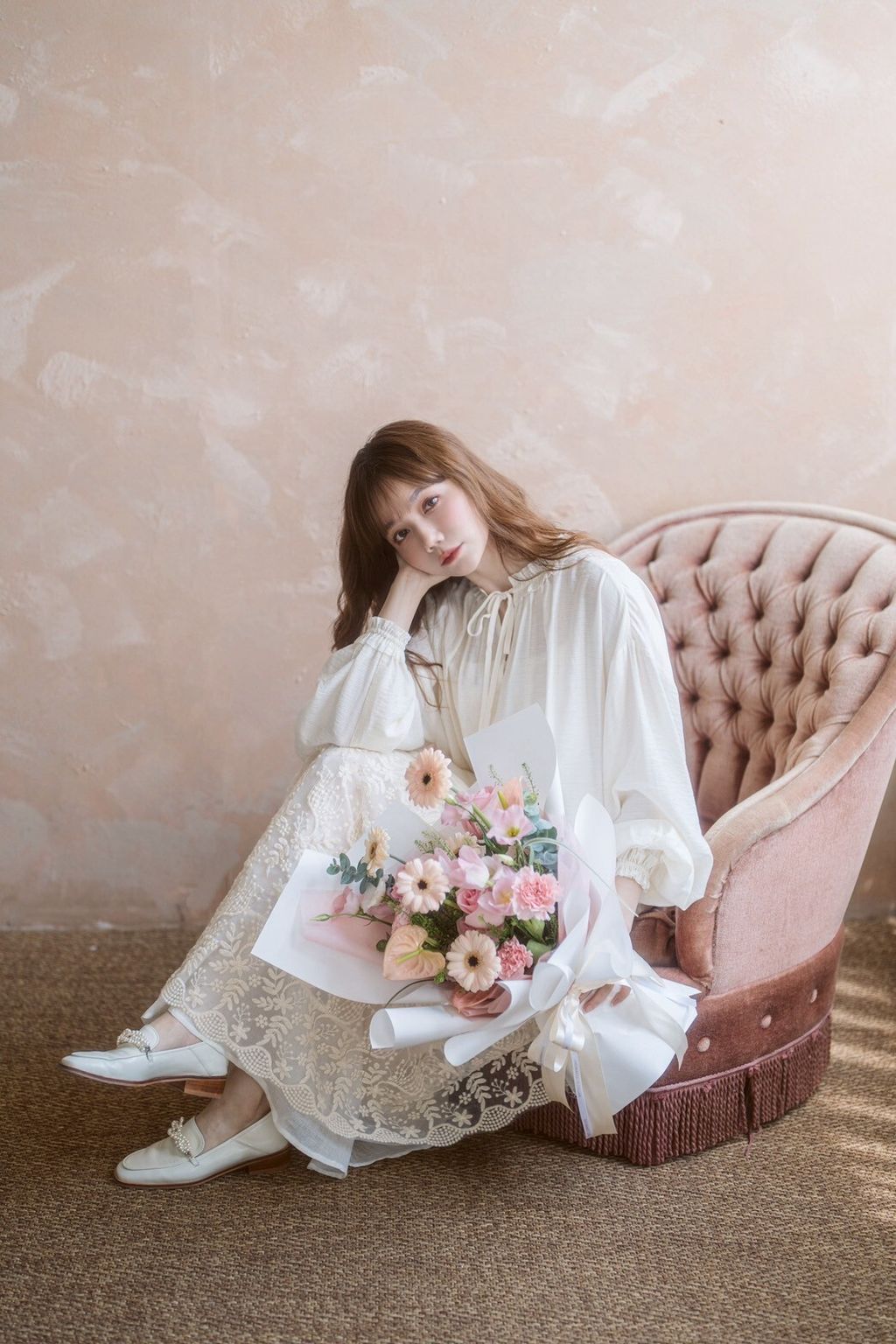 LINE_ALBUM_$2800柔和粉杏色花束(花面寬30公分 高50公分)_250910_2