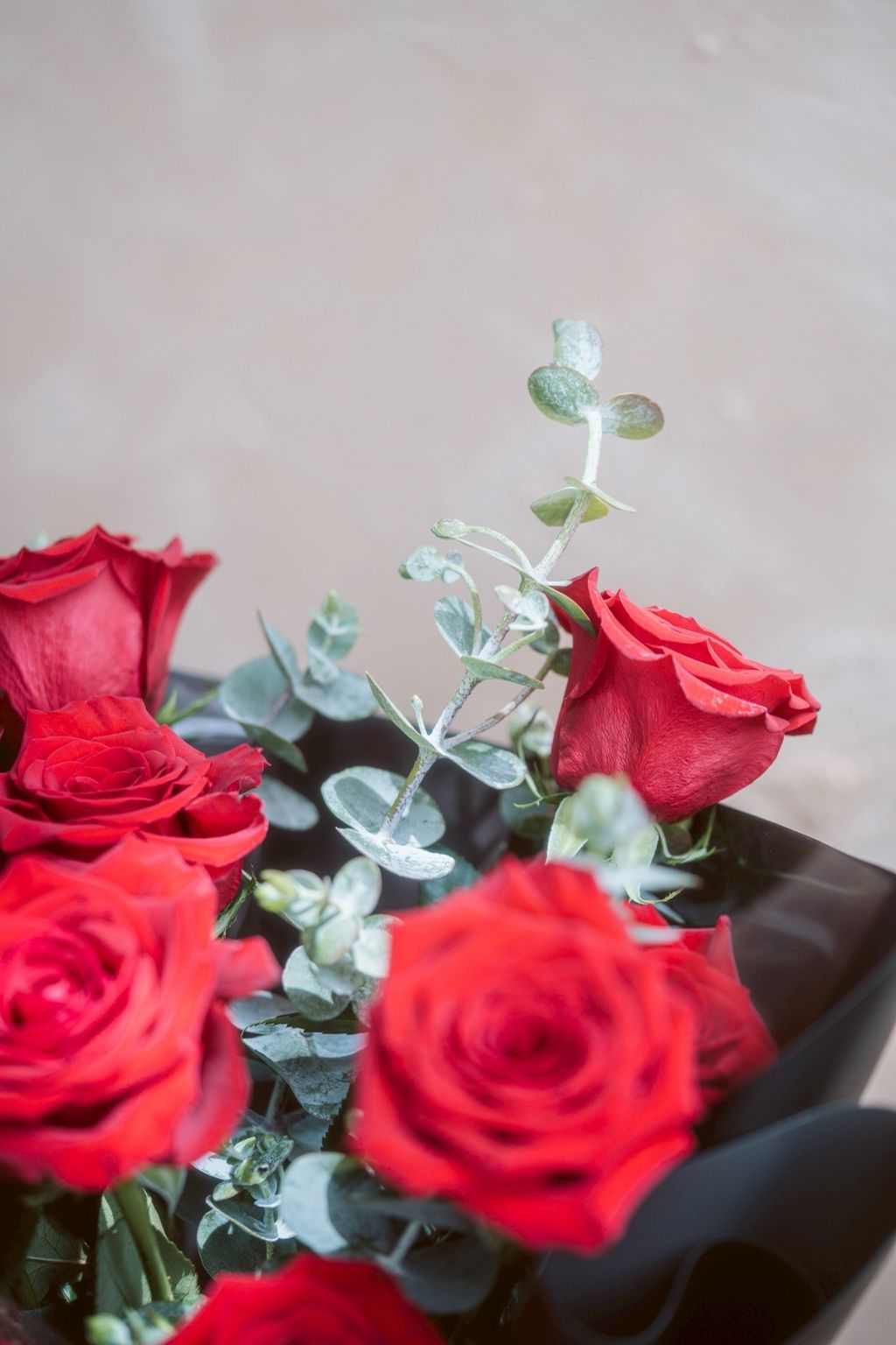 LINE_ALBUM_$2600 12朵紅玫瑰_250913_2