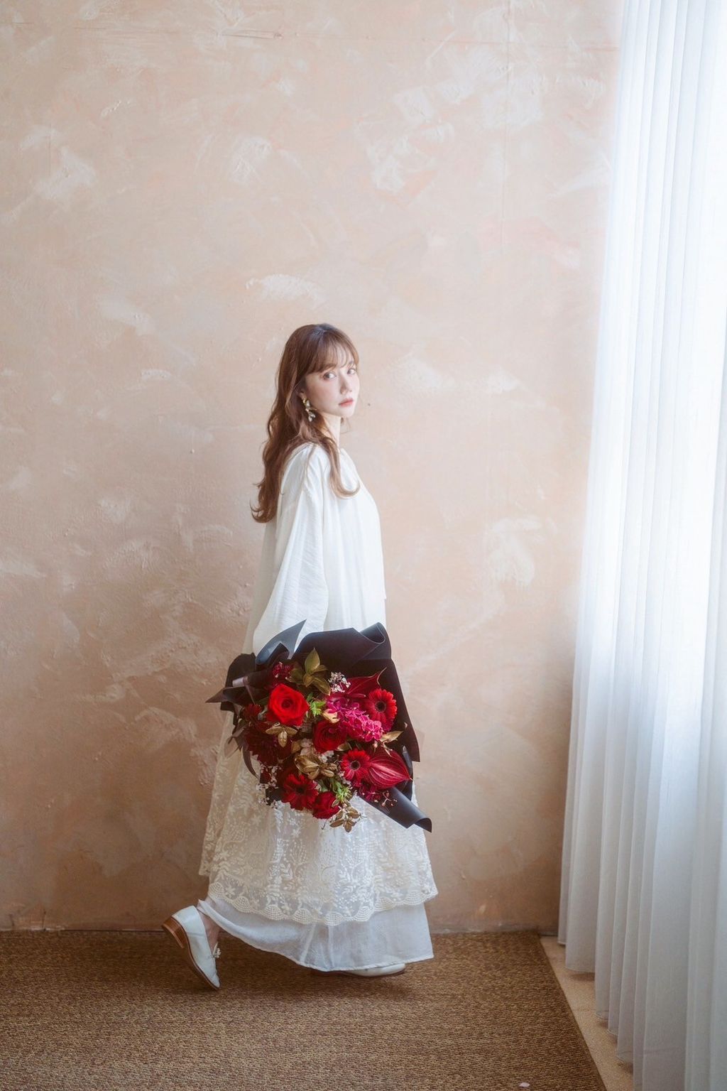 LINE_ALBUM_$4200 紅金色花束_250916_17