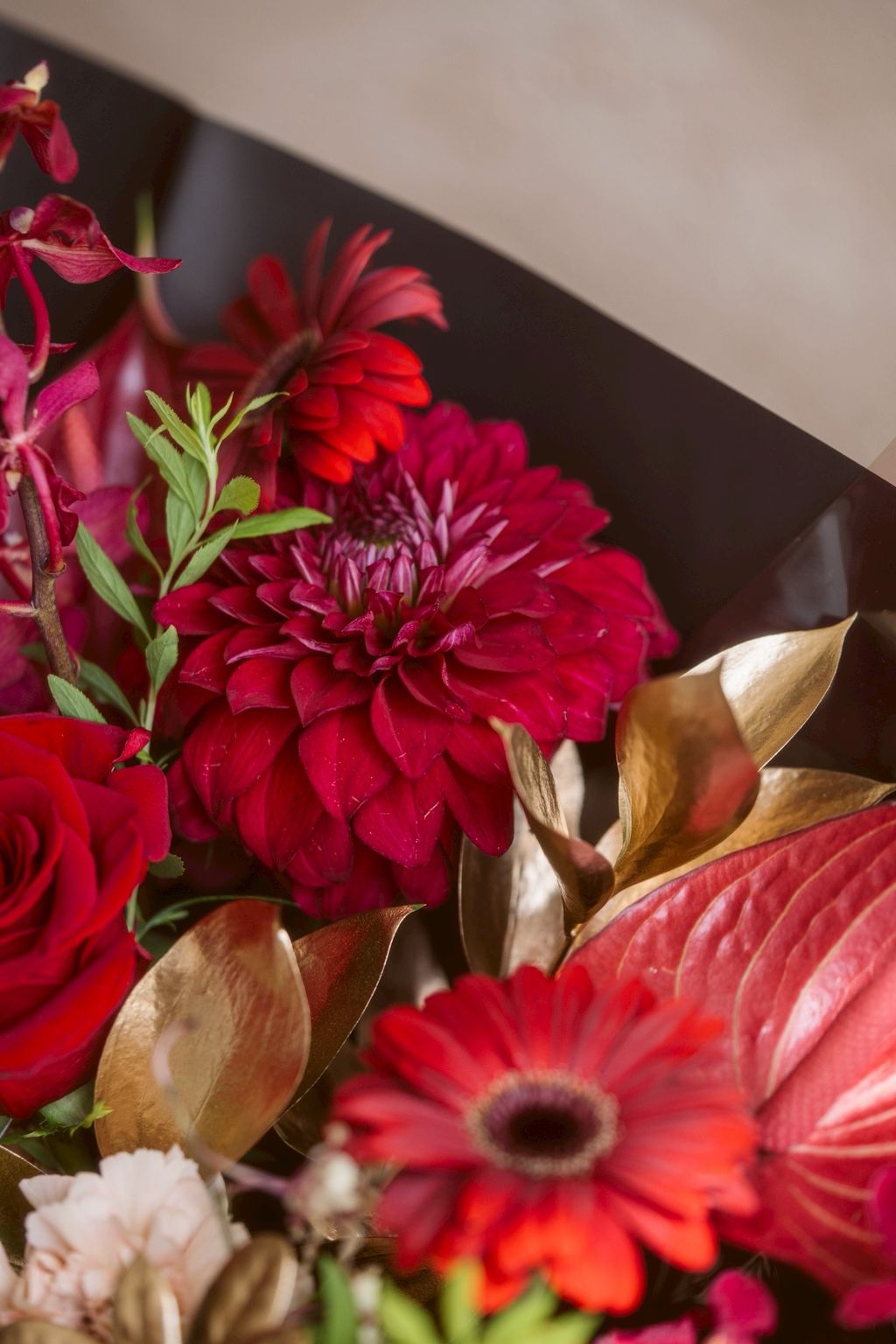 LINE_ALBUM_$4200 紅金色花束_250916_6