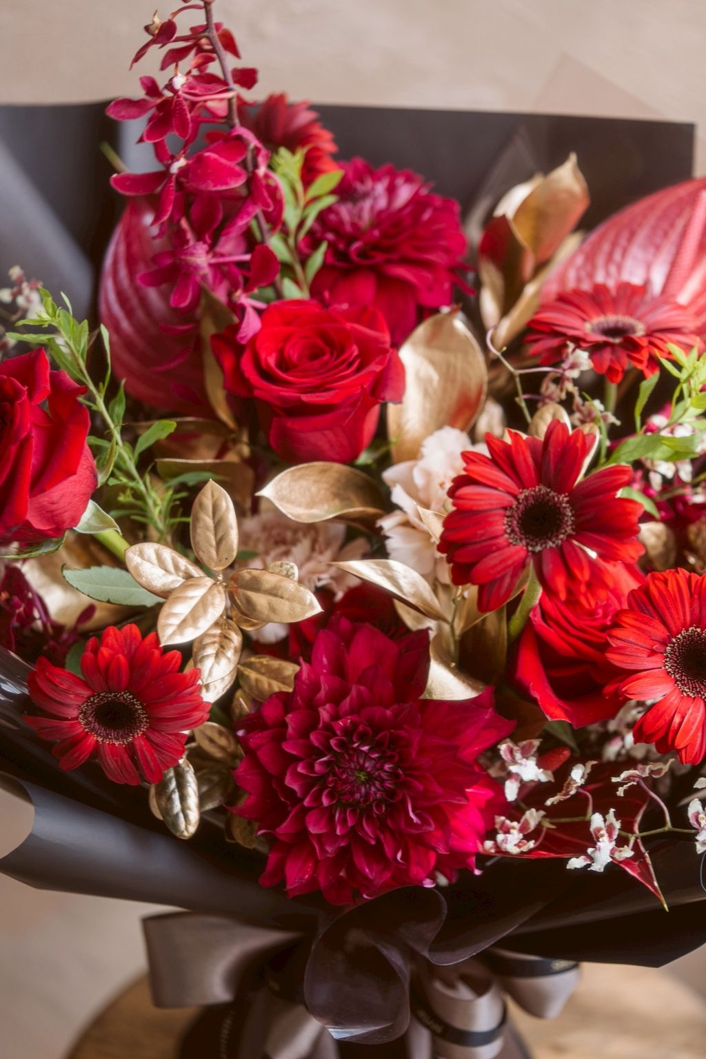 LINE_ALBUM_$4200 紅金色花束_250916_10