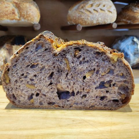 Walnut Sourdough 27May22 2