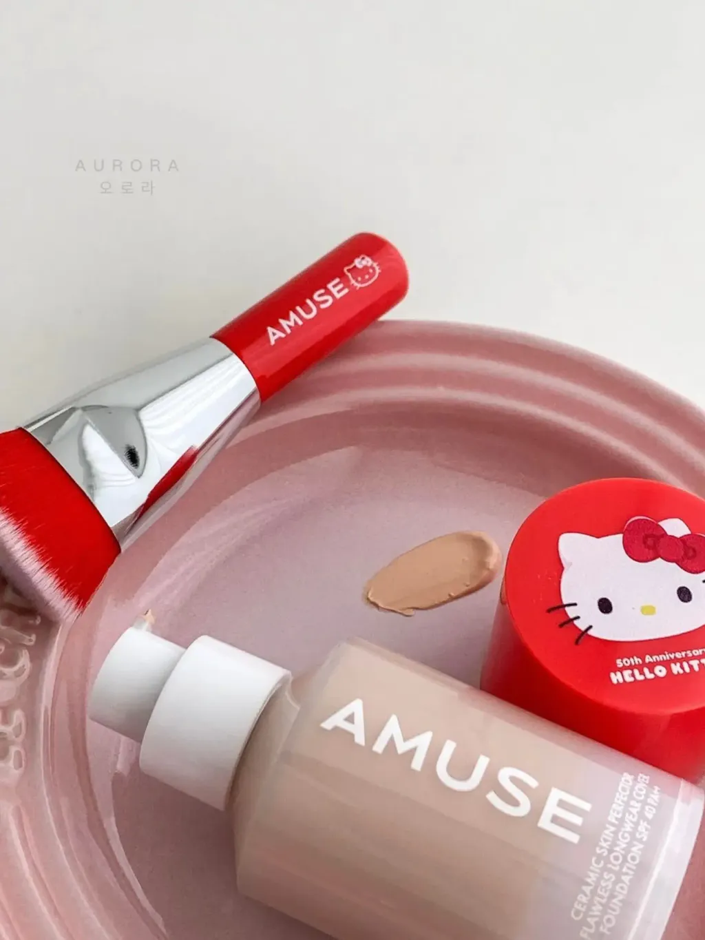 Amuse x HelloKitty 粉底液套装 (9)