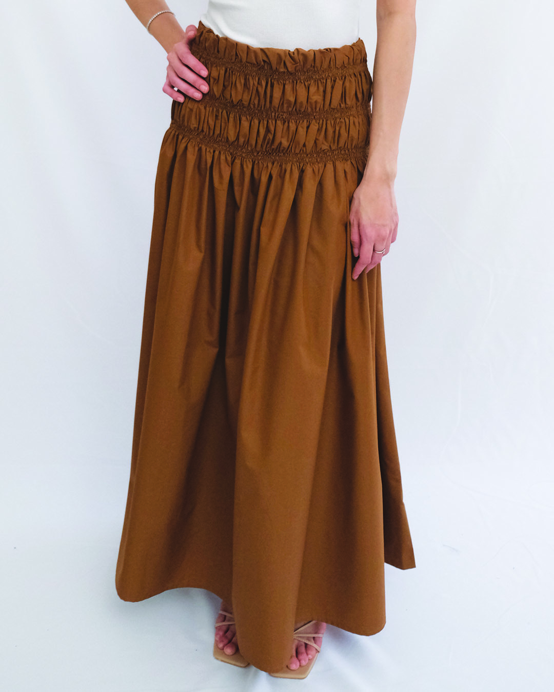 luna light brown 3