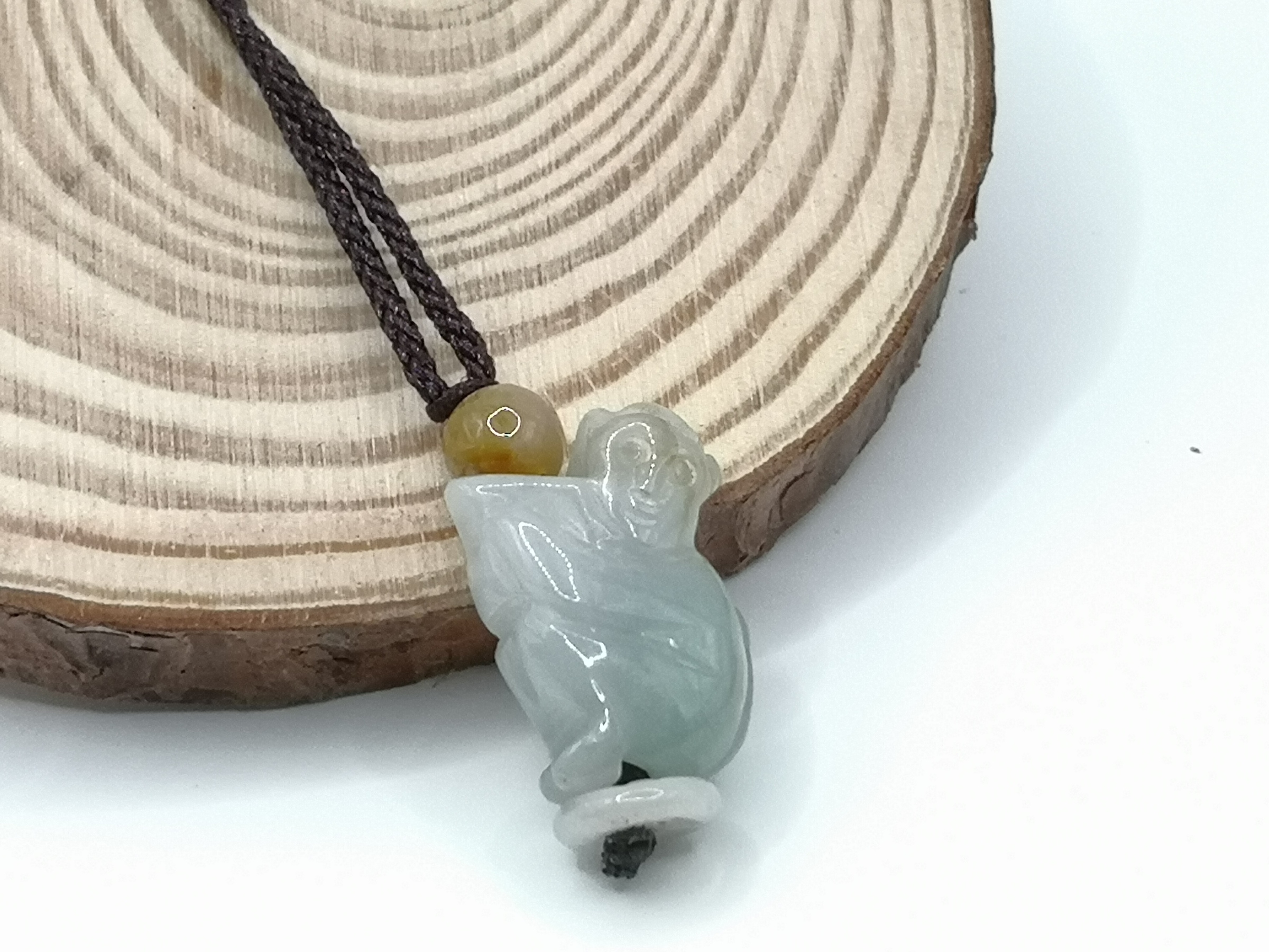 🍀 P033 - Natural Jade Pendant  天然翡翠灵猴抱桃吊坠