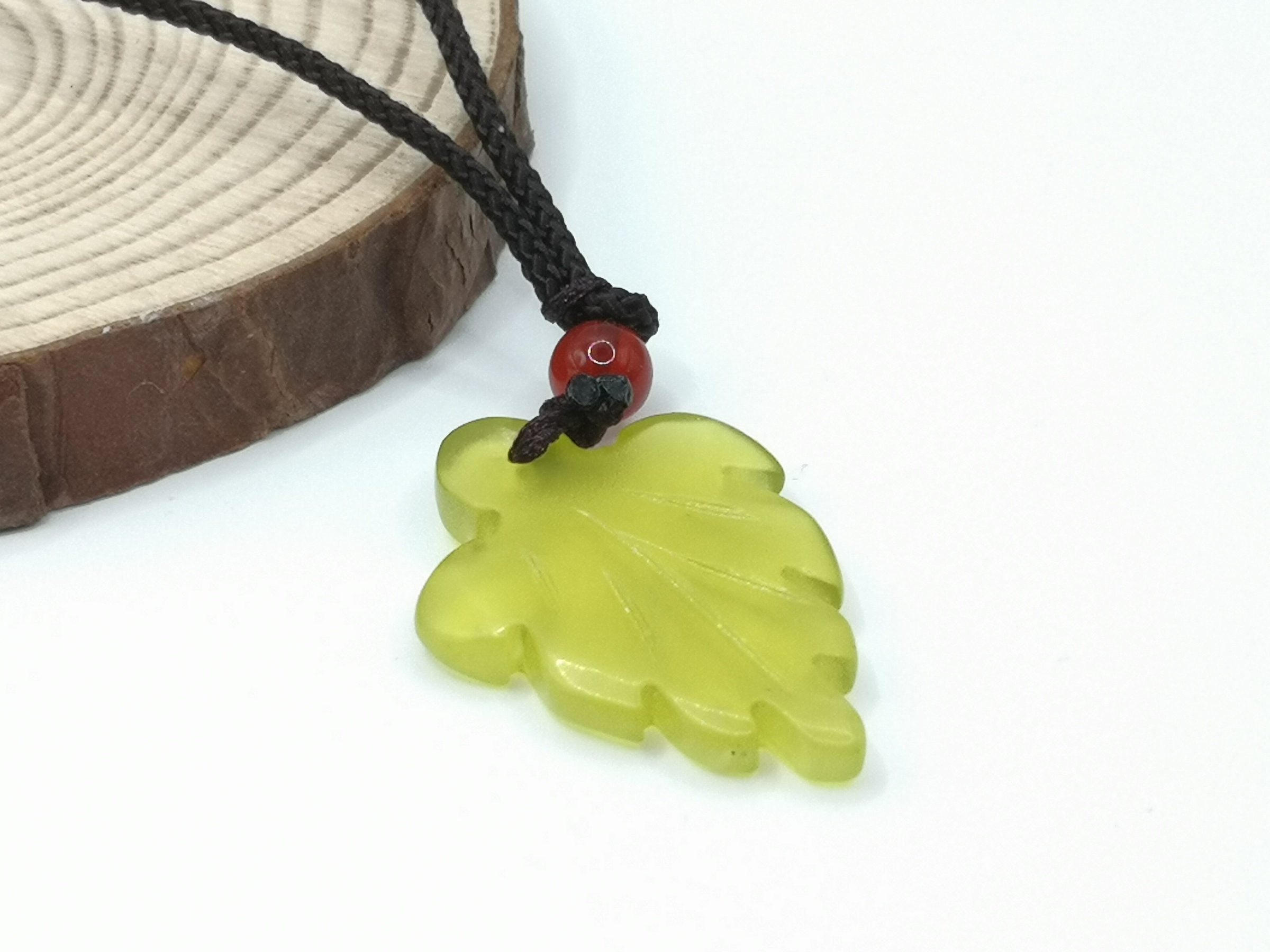 🍀 P075 - Natural Serpentine Jade Leaf Pendant With Necklace Rope 天然岫岩黄金玉叶 