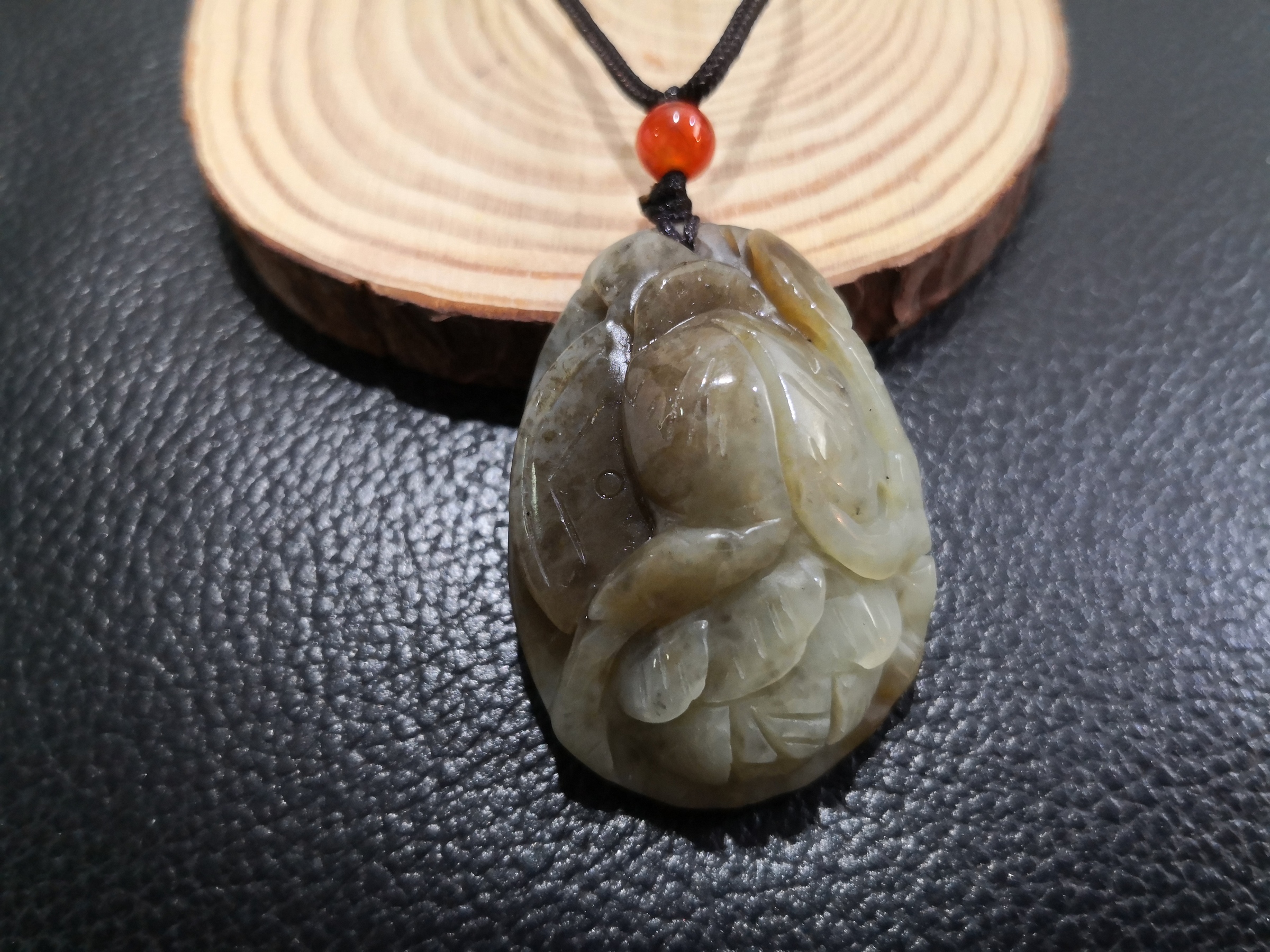 🍀 P080 - Natural Serpentine Jade Pendant With Necklace Rope 天然辽阳红老玉 