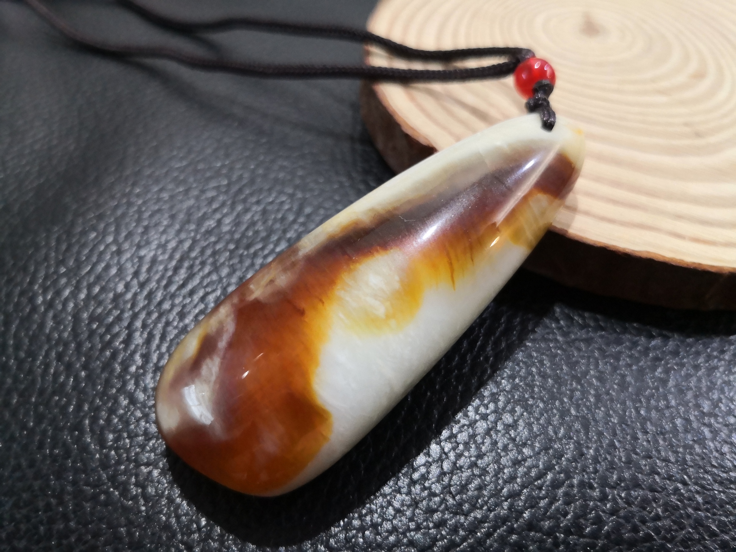 🍀 P085 - Natural Serpentine Jade Pendant With Necklace Rope 天然辽阳红 水滴 吊坠 配项链绳